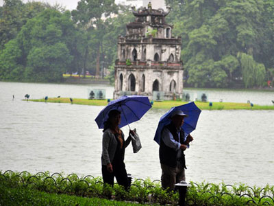 Hà Nội đón không khí lạnh,TP.HCM nguy cơ ngập nặng