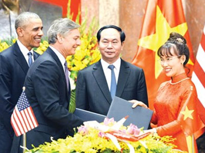 Phía sau một trong những người phụ nữ quyền lực nhất hành tinh