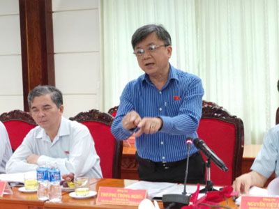 Thành phố ngập nước, kẹt xe, hôi hám, không cách gì thông minh