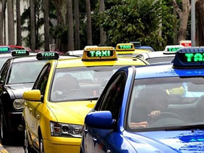 Thứ trưởng Bộ Tài chính trải lòng việc đi làm bằng taxi