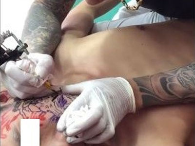 "9X xăm kín nửa mặt sẽ phải trả giá đắt cho sự nông nổi"