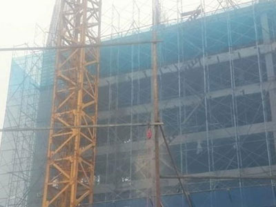 Hiện trường vụ sập giàn giáo chết người ở Hoàng Mai