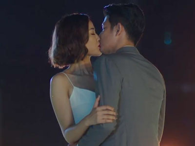 Huy Khánh hôn Maya say đắm trong "Sài Gòn, anh yêu em"