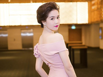 Ngọc Trinh dự chung kết cuộc thi hoa hậu ở Hàn Quốc
