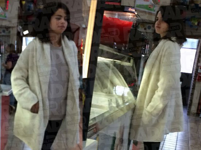 Rò rỉ hình ảnh Selena Gomez xuất hiện ở gần trung tâm cai nghiện