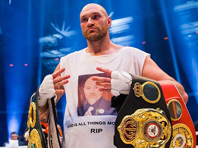 Tyson Fury trả lại đai WBO và WBA
