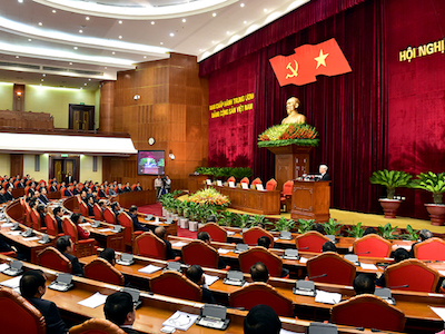 “Cán bộ suy thoái sống ích kỷ, hám danh, ham quyền, vô cảm với dân”