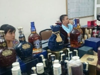 Cặp vợ chồng sản xuất Chivas giả giá 100.000 đồng