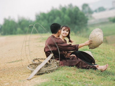Xôn xao về bộ ảnh cưới thuần “nông dân” của cặp đôi “quê Choa”