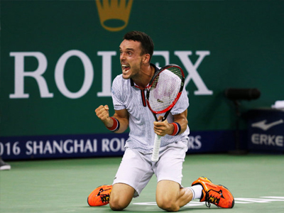Agut biến Djokovic thành cựu vô địch Thượng Hải Masters
