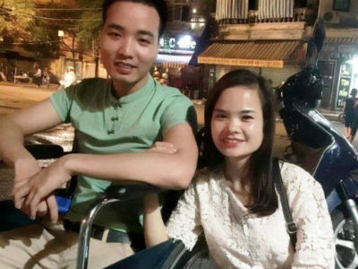 Chuyện tình trắc trở của cô gái xinh xắn và chàng trai cụt chân