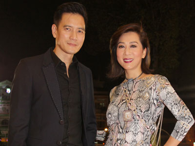 MC Kỳ Duyên khoác tay người yêu đi xem nhạc kịch