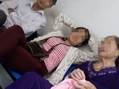 Con chửi mẹ ở bệnh viện: "Sao cả năm nay bà chưa chết đi?"