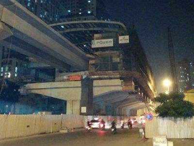 Công nhân rơi ở dự án đường sắt Cát Linh – Hà Đông đang nguy kịch
