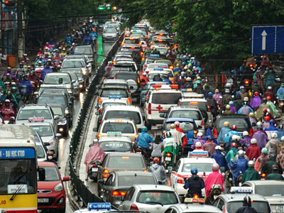Lệ phí đăng ký, cấp biển ô tô con cao nhất 20 triệu đồng