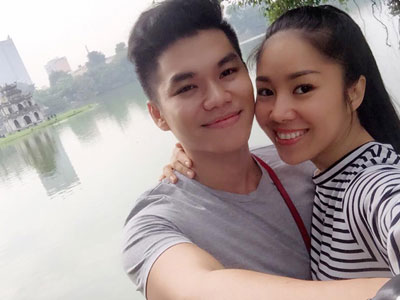 Lê Phương đi Hà Nội cùng người yêu mới