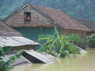 TP.HCM cứu trợ 10 tỉ đồng cho đồng bào vùng lũ