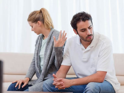 Bị chồng phản bội, phụ nữ Tây "xử" khác phụ nữ Việt như thế nào