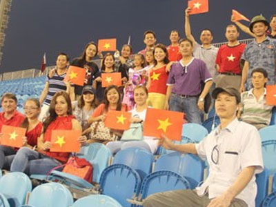 CĐV tiếp lửa U19 Việt Nam ở giải châu Á