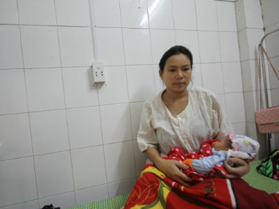 Hy sinh giữa dòng lũ khi giúp sản phụ đi cấp cứu