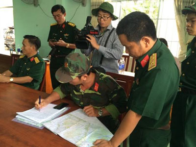 Tướng Võ Văn Tuấn chỉ huy tìm kiếm máy bay ở Vũng Tàu