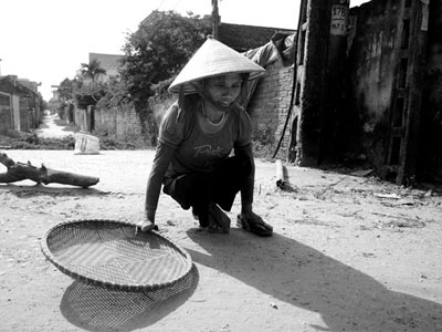 Cuộc đời những người phụ nữ khốn khó ở Hà Nội, Sài Gòn