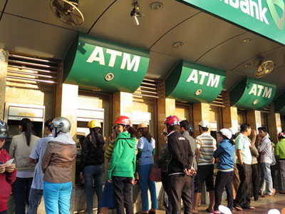 Thẻ ATM "chết" vẫn sinh phí
