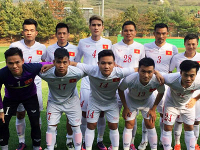 Văn Quyết lập cú đúp, đội tuyển Việt Nam đánh bại đội trẻ FC Seoul