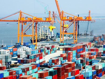 Việt Nam được gì trong xuất siêu hơn 3,7 tỷ USD?