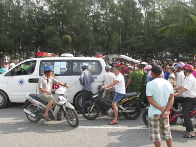 Hoảng hồn phát hiện nam thanh niên chết trong tư thế lạ trên bãi biển Đà Nẵng