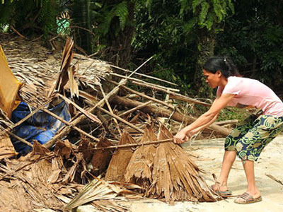 Lũ lịch sử ở miền Trung: Tỷ phú trắng tay, người nghèo cùng kiệt