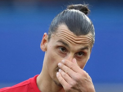 Ibrahimovic: Tượng đài sụp đổ ở Stamford Bridge