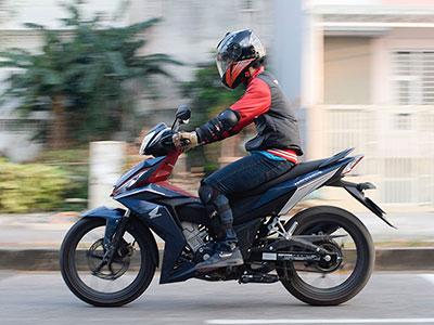 Những lưu ý cho người mới chạy xe côn tay