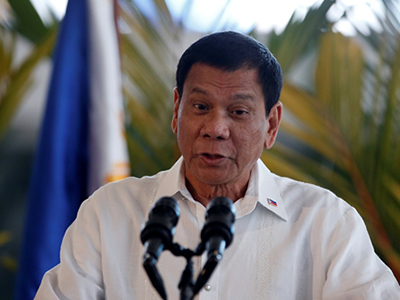 Tổng thống Duterte: Mỹ đừng đối xử với Philippines như "chó bị xích"
