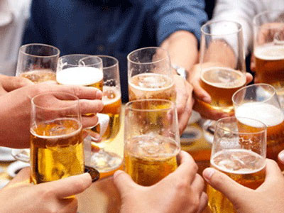 TP.HCM cấm công chức uống rượu bia trong giờ làm việc