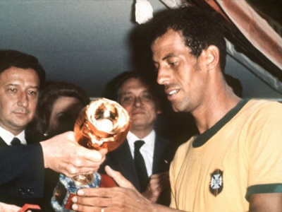 Chủ nhân bàn thắng huyền thoại World Cup 1970 qua đời