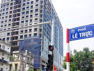 Hoàn thành phá dỡ tầng 19, nhà 8B Lê Trực