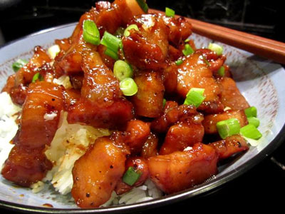 Những mối nguy hiểm từ món thịt vẫn ngày ngày xuất hiện trên mâm cơm của mọi gia đình