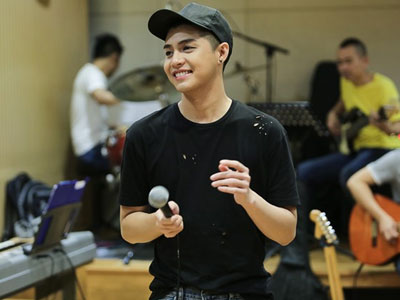 Noo Phước Thịnh tập luyện vất vả cho live show