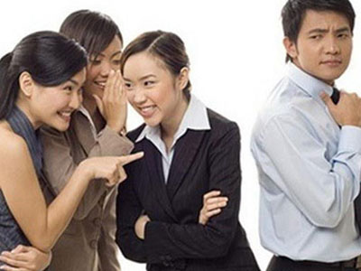Công sở ấy mà, "cú vọ" nhiều vô kể...
