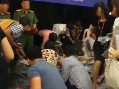 Tranh cướp hàng tiêu hủy và thước đo giá trị thật giả