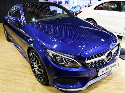 Chi tiết Mercedes C300 Coupe giá 2,7 tỷ đồng tại VIMS