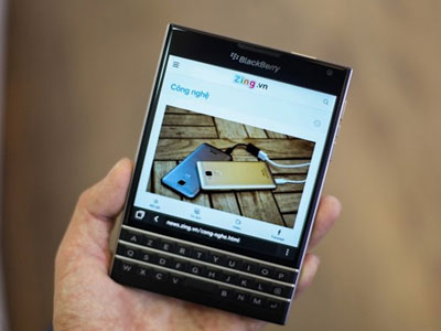 Dân buôn xả hàng, giá BlackBerry Passport tại VN chạm đáy