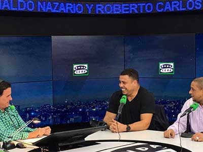 Ronaldo từng "mượn" vợ của Figo để bào chữa thói ham chơi