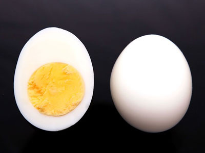 Sự khác biệt ít người biết giữa lòng đỏ và lòng trắng trứng