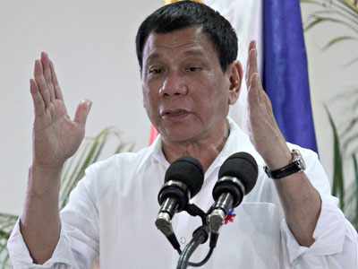Tổng thống Philippines hứa trước Chúa sẽ ngừng chửi thề