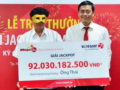 Vietlott khuyến cáo không mua vé Mega 6/45 bán dạo