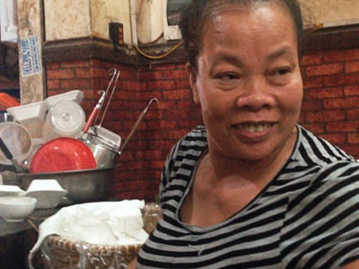 Chủ quán bún chửi: "Ngày xưa tôi nóng tính 10 phần thì giờ còn 1, 2 phần thôi"