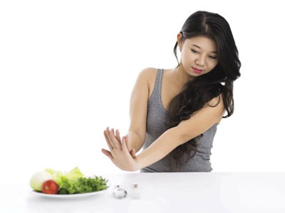 Điều gì xảy ra với cơ thể khi bạn nhịn ăn để giảm cân