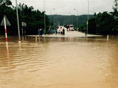 Một người chết, gần 700 ngôi nhà bị ngập, nhiều công trình bị hư hại trong đợt lũ mới